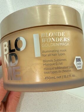 Blonde Wonders Golden Mask Illuminating Hair Mask